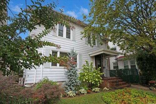 84-32 165th St, Jamaica, NY 11432-1208