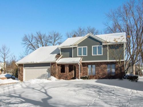 6003 Dogwood Cir, Camp Dodge, IA 50131-1622