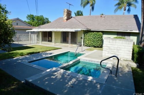 5423 Katherine Ave, Van Nuys, CA 91401-4922