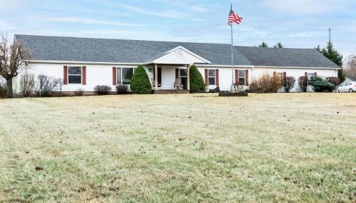 1514 Crissinger Rd, Marion, OH 43302-8230