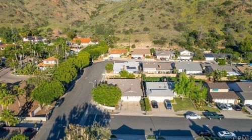 691 Ranchroad Dr, Orange, CA 92869-2012