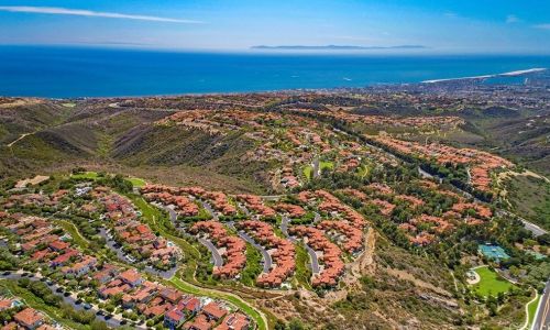 3 Splendore Dr, Newport Beach, CA 92657-1525