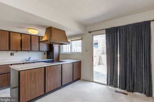 144 Wellington Ter, Lansdale PA  19446-4960 exterior