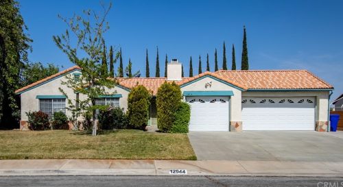 12944 Lantern Ln, Victorville, CA 92392-6309