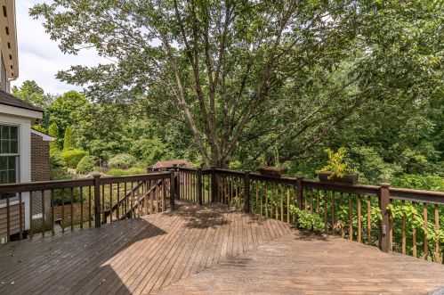 8235 Woodcreek Dr, Florence KY  41042-9119 exterior