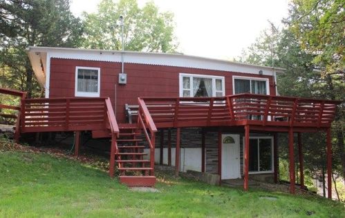 2645 231th Ave, Hazel Green, IA 52223-8578