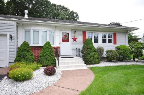 26 Butler Rd, Manchester, CT 06042-2811