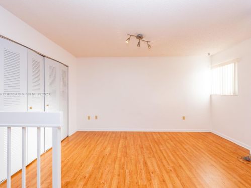 15489 Miami Lakeway, Hialeah FL  33014-5593 exterior