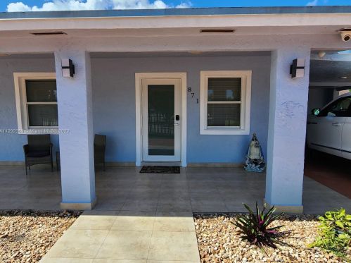 871 33rd St, Hialeah, FL 33012-5153