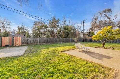 8428 Central Ave, Citrus Heights CA  95662-3225 exterior