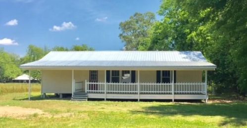 1049 Washington St, Moncla, LA 71351-3213