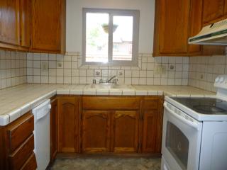 5068 Greenberry Dr, Sacramento CA  95841-4009 exterior