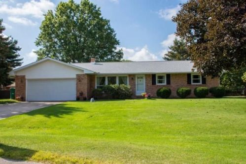 12700 Vicki Ln, Granger, IN 46530-9295