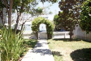 836 3rd St, Encinitas CA  92024-4415 exterior