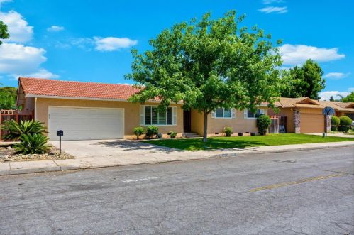 661 Hillsdale Dr, Turlock CA  95382-0515 exterior