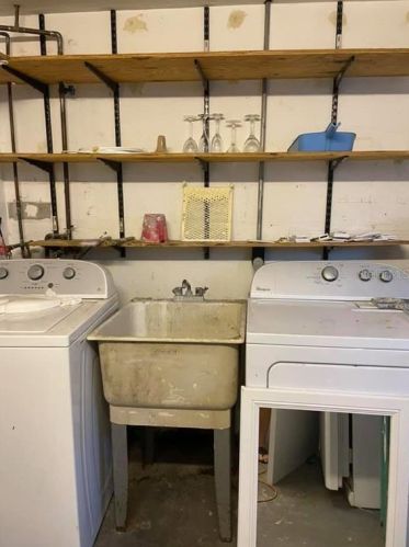 7911 Rottingham Rd, Port Richey FL  34668-2684 exterior