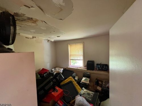 35 Shr Rd, West Milford Lakes NJ  07480-2024 exterior