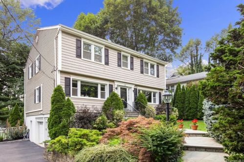 16 Charlotte Pl, Hartsdale, NY 10530-2602