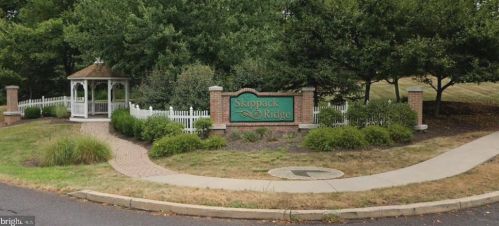 801 Mountain Top Dr, Collegeville, PA 19426-4133