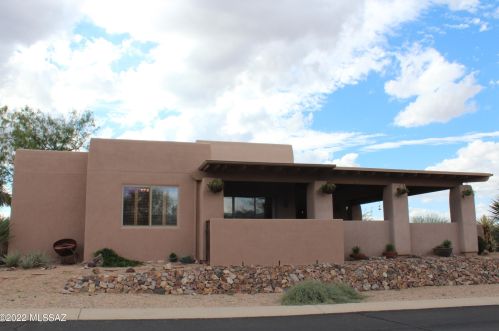 7710 Galileo Ln, Tucson, AZ 85747-9604