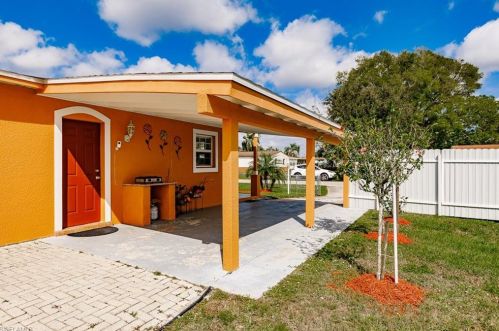 1165 Cherokee Ave, Lehigh Acres, FL 33936-6804