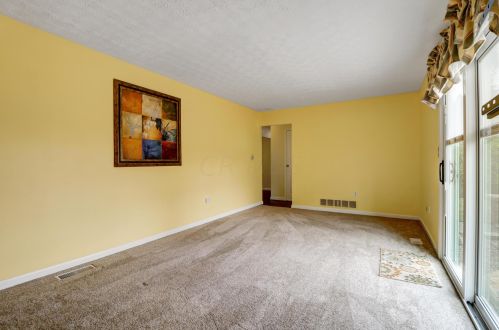 2434 Northbranch Rd, Darbydale OH  43123-1631 exterior