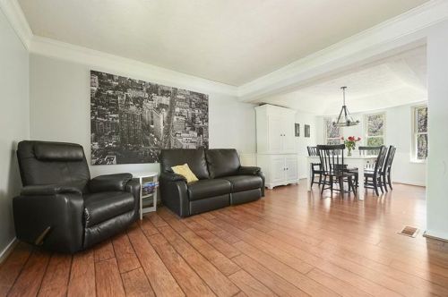 3522 Fox Chase Dr, Imperial PA  15126-9600 exterior