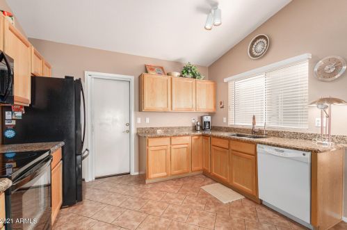 710 Jasper Dr, Chandler AZ 85226-1124 exterior