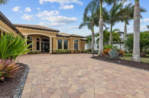 23044 Sanabria Loop, Bonita Springs, FL 34135-5344