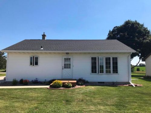 113 Circle Dr, Manitowoc, WI 54220-9032