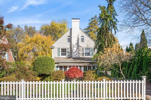 329 Marvin Rd, Melrose Park, PA 19027-2143