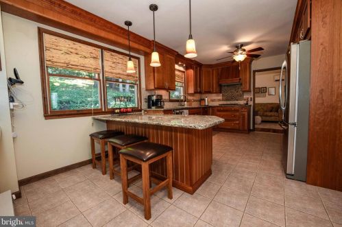 139 Maple Leaf Ln, Pottstown PA 19464-1563 exterior