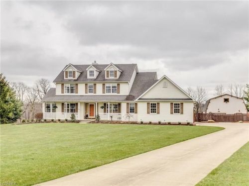 440 Barnhill Dr, Medina, OH 44256-7348