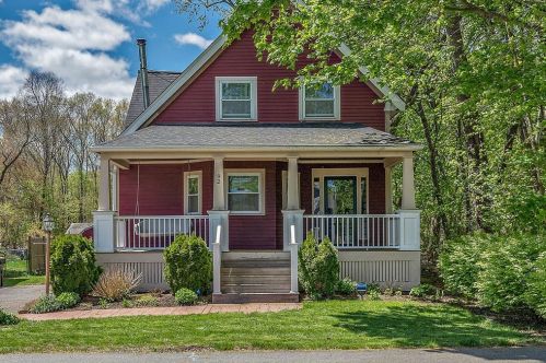 92 Page St, Avon, MA 02322-1321