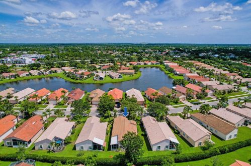 325 Breezy Point Loop, Fort Pierce, FL 34986-2668