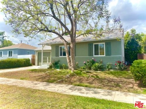 17957 Tiara St, Van Nuys, CA 91316-1021
