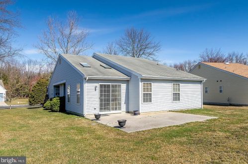 716 Cascade Dr, Mount Laurel NJ  08054-4956 exterior