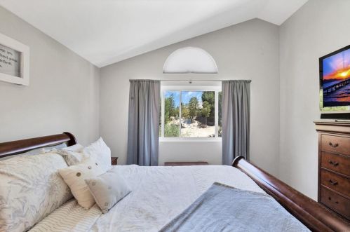 39810 Amberley Cir, Temecula CA  92591-7007 exterior