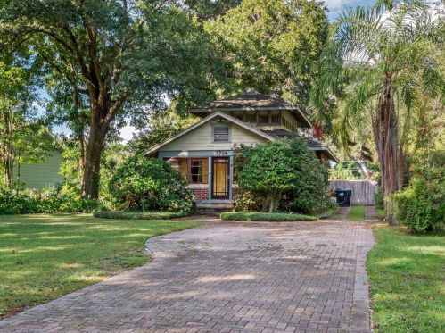 2714 Alamo Dr, Orlando, FL 32805-6221