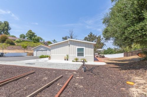 29885 Camino Del Sol Dr, Temecula CA  92592-2114 exterior