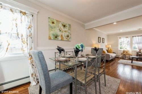 1805 Grant Ave, Seaford NY  11783-2318 exterior