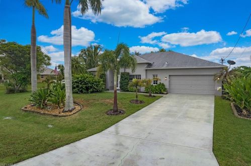 348 15th St, Cape Coral, FL 33909-1255
