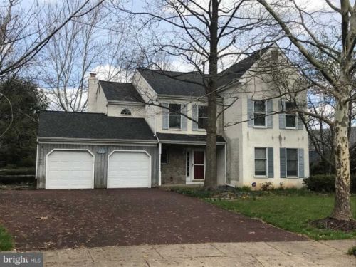102 Brook Cir, Lansdale, PA 19446-6367
