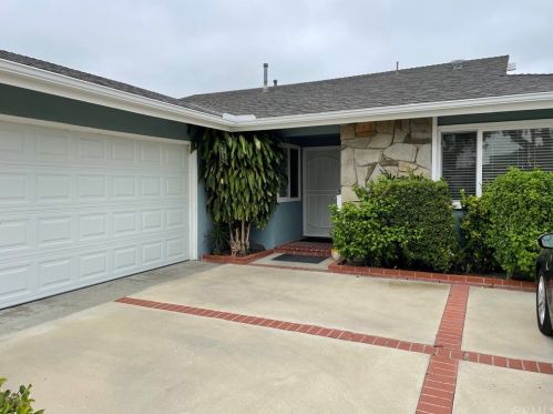 7886 Ring St, Long Beach, CA 90808-3123