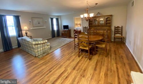 55 Kings Ct, Swedesboro NJ  08085-5033 exterior