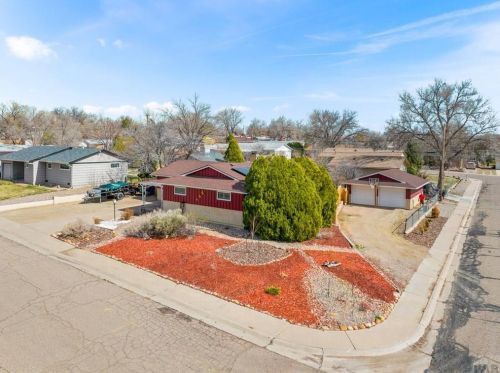 46 Loch Lomond Ln, Pueblo CO  81001-1748 exterior