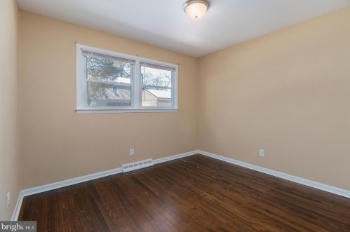 605 Washington Ave, West Deptford NJ  08096-3547 exterior