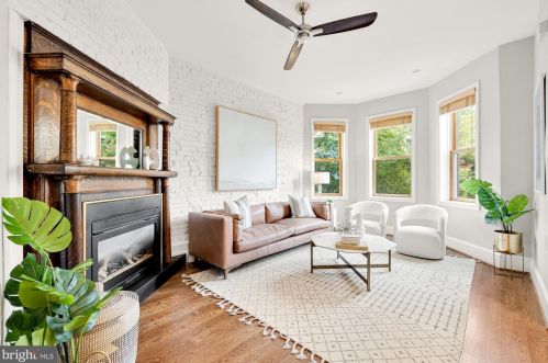 415 10th St, Washington, DC 20003-2134