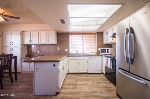 2556 45th Ave, Phoenix AZ  85035-2373 exterior