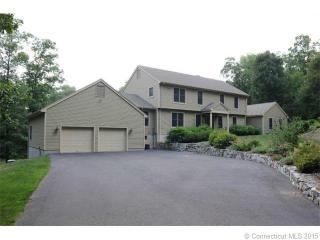 91 Coach Light Dr, Woodbury, CT 06798-2134